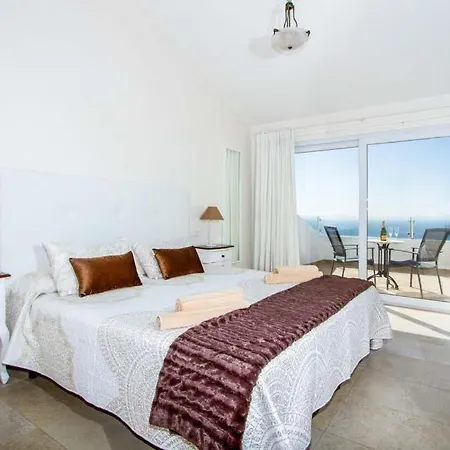 Villa Puerto Del Carmen Sleeps 10 Pool Air Con Wifi *