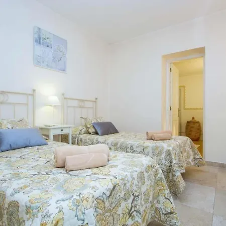 Puerto Del Carmen Sleeps 10 Pool Air Con Wifi Puerto del Carmen (Lanzarote)