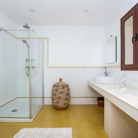 Puerto Del Carmen Sleeps 10 Pool Air Con Wifi Puerto del Carmen (Lanzarote)